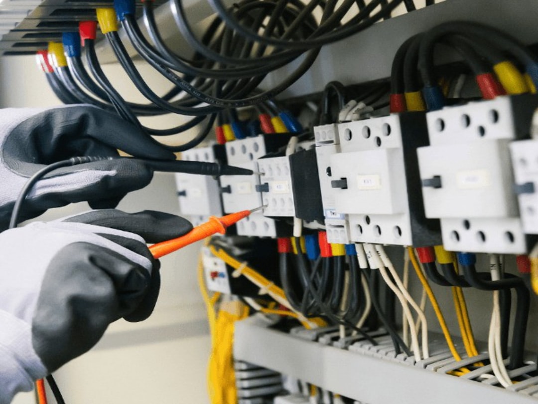 Servicio Eléctrico Completo Revisión y actualización de instalaciones eléctricas residenciales. Construcción y remodelación en presentación destacada