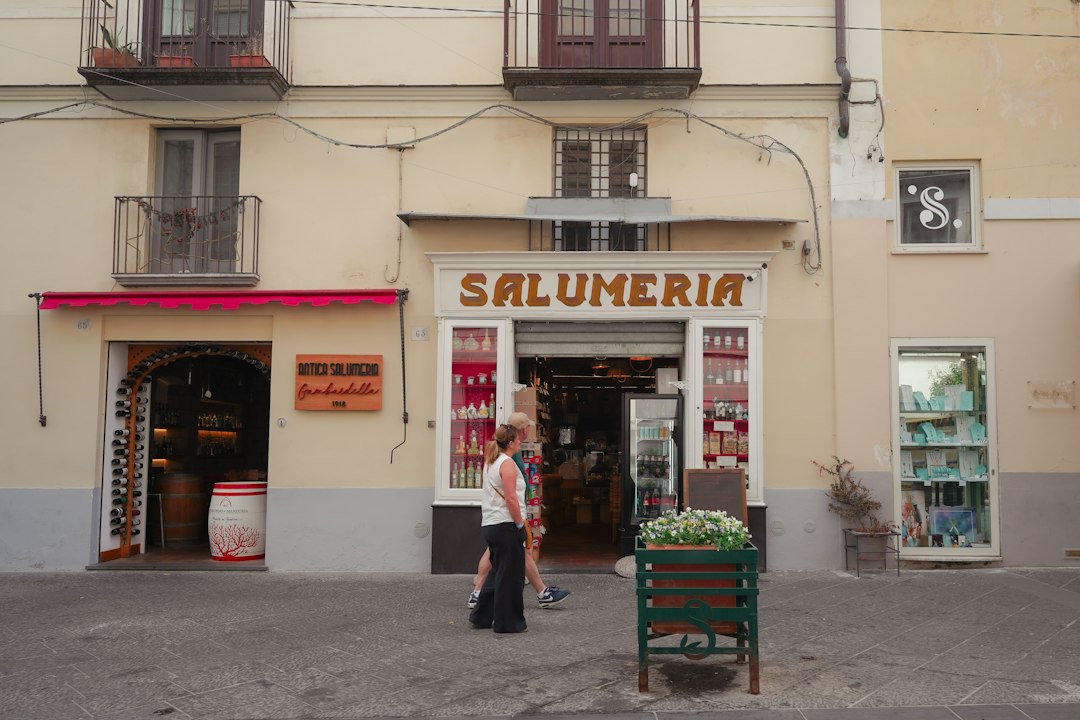 Servicio de Albañilería Estructuras sólidas y seguras para tus proyectos. Todo tipo de construcciones en presentación destacada
